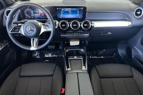 2026 Mercedes-Benz GLB 250 Base