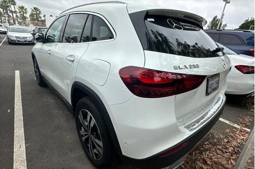 2025 Mercedes-Benz GLA 250 4MATIC