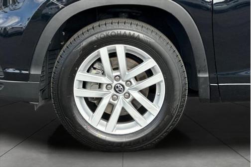 2016 Toyota Highlander LE