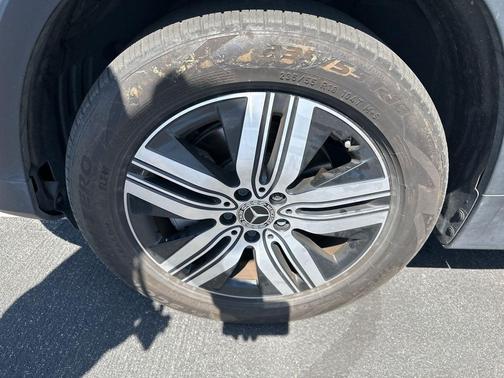 Night Black 2023 Mercedes-Benz EQB 300 4MATIC