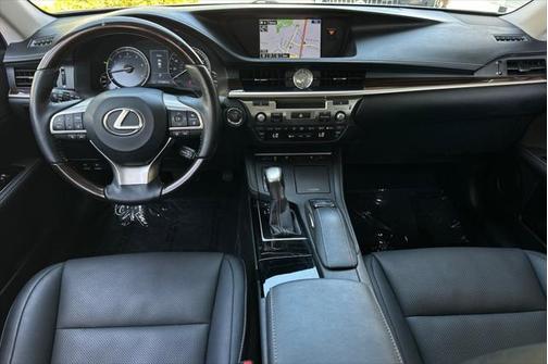 2016 Lexus ES 350 Base