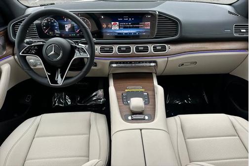 2025 Mercedes-Benz GLS 450 4MATIC