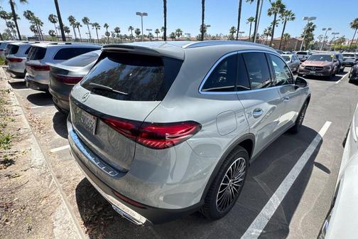 MANUFAKTUR Alpine Grey 2026 Mercedes-Benz GLC 300 Base