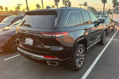 2022 Jeep Grand Cherokee Overland