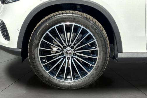 2026 Mercedes-Benz GLC 300 Base