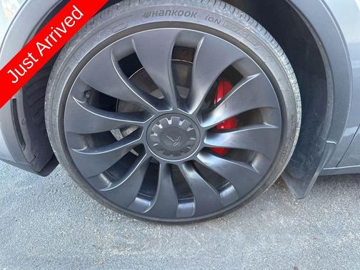 2024 Tesla Model Y Performance Dual Motor All-Wheel Drive