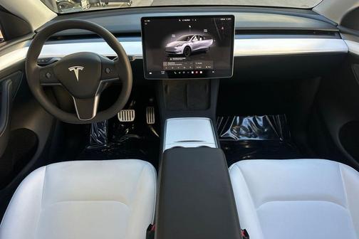 2024 Tesla Model Y Performance Dual Motor All-Wheel Drive
