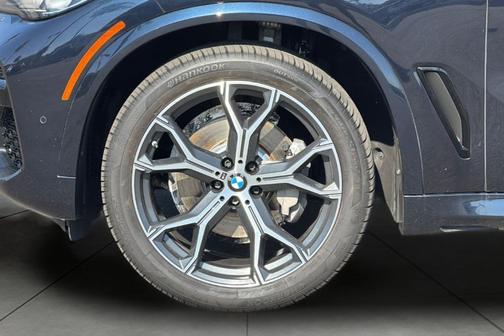 Carbon Black Metallic 2023 BMW X5 sDrive40i