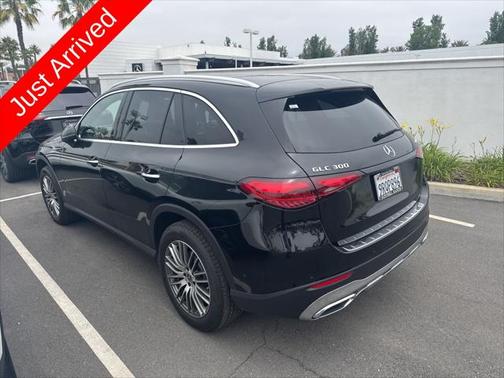 2025 Mercedes-Benz GLC 300 4MATIC