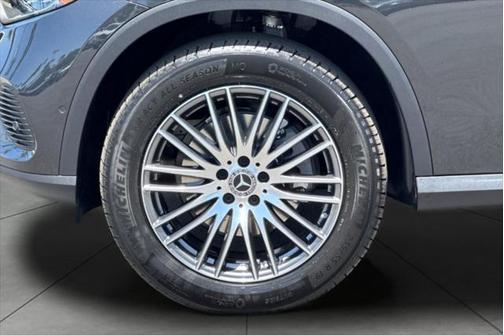 2025 Mercedes-Benz GLC 300 Base