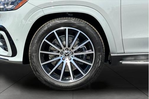 2025 Mercedes-Benz GLS 580 4MATIC