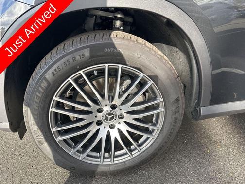 2025 Mercedes-Benz GLC 300 Base