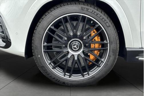 2025 Mercedes-Benz AMG GLS 63 Base