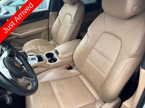 2021 Porsche Cayenne Base