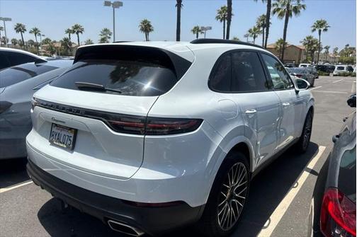 2021 Porsche Cayenne Base