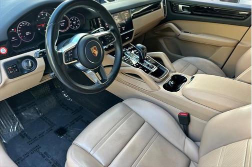 2021 Porsche Cayenne Base