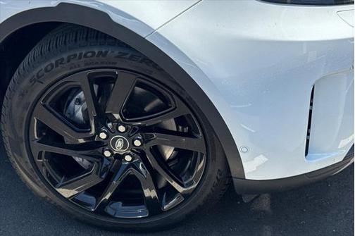 2023 Land Rover Discovery P300 S