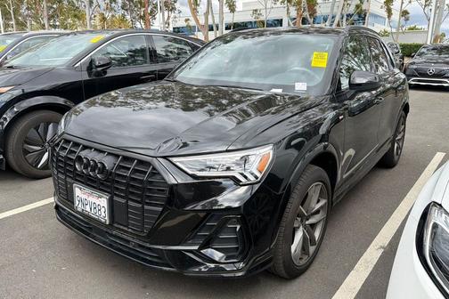 Mythos Black Metallic 2024 Audi Q3 Premium 45 TFSI S line quattro Tiptronic