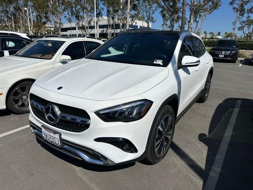 Polar White 2026 Mercedes-Benz GLA 250 4MATIC