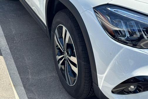 Polar White 2026 Mercedes-Benz GLA 250 4MATIC