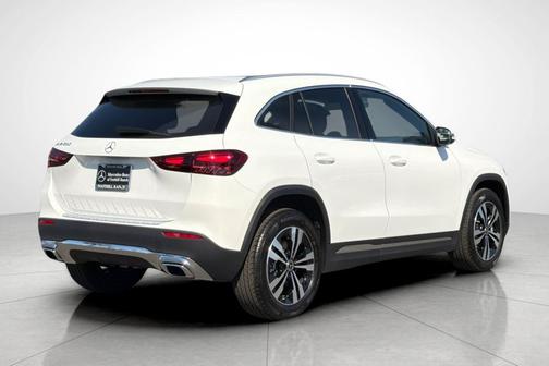 Polar White 2026 Mercedes-Benz GLA 250 4MATIC