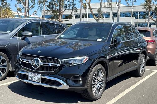 Black 2026 Mercedes-Benz GLC 300 Base