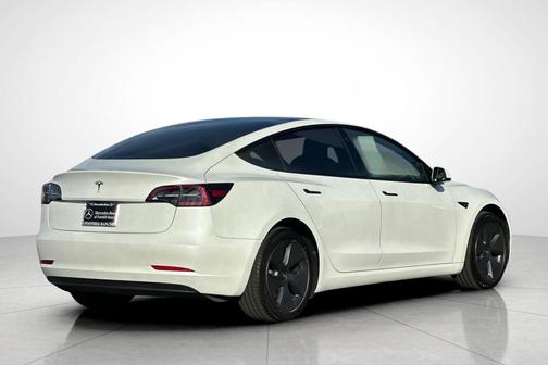 2022 Tesla Model 3 Standard Range