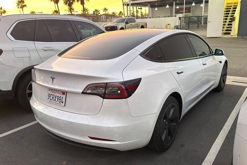 2022 Tesla Model 3 Standard Range