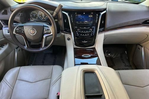 2015 Cadillac Escalade ESV Luxury