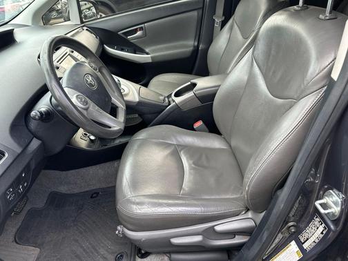 Winter Gray Metallic 2014 Toyota Prius Plug-in Base