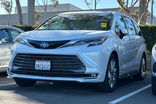 Wind Chill Pearl 2024 Toyota Sienna Platinum