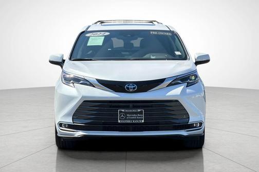Wind Chill Pearl 2024 Toyota Sienna Platinum