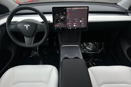 2024 Tesla Model Y Long Range Dual Motor All-Wheel Drive