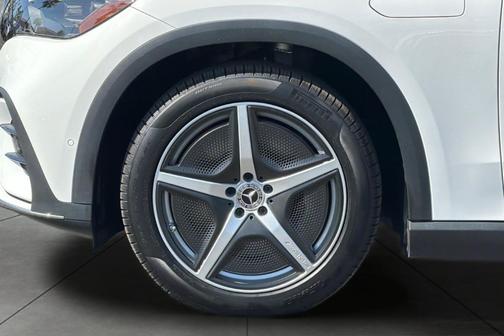 Polar White 2023 Mercedes-Benz EQE 350 4MATIC