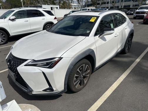 Eminent White Pearl 2019 Lexus UX 200 Base