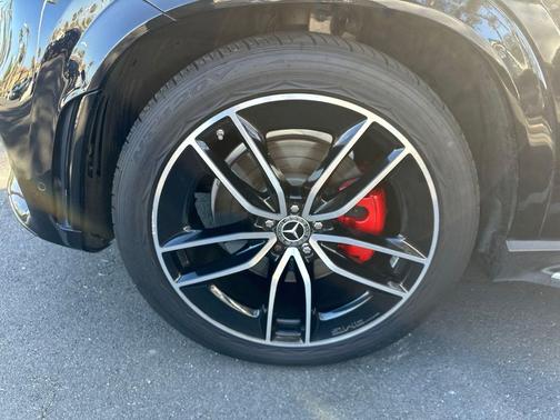 Obsidian Black Metallic 2022 Mercedes-Benz GLE 450 4MATIC