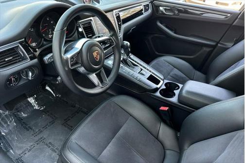 2018 Porsche Macan Base