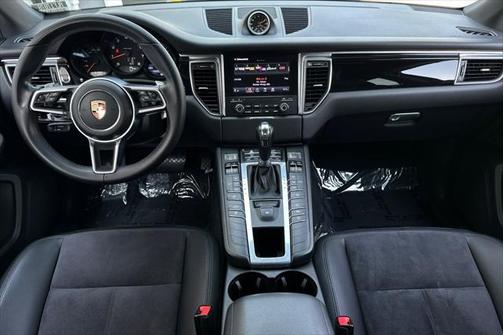 2018 Porsche Macan Base