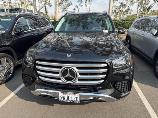 Obsidian Black Metallic 2026 Mercedes-Benz GLS 450 4MATIC