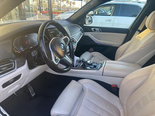 Alpine White 2022 BMW X5 PHEV xDrive45e