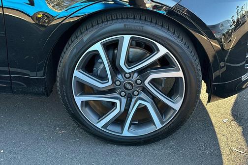 2025 Land Rover Discovery P360 Dynamic SE