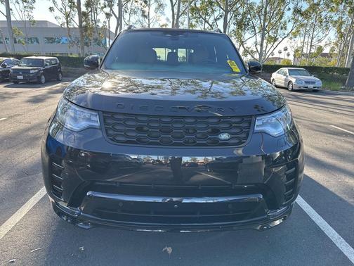 2025 Land Rover Discovery P360 Dynamic SE
