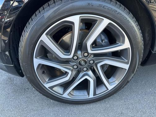 2025 Land Rover Discovery P360 Dynamic SE