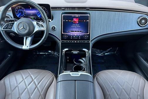 MANUFAKTUR Alpine Grey 2023 Mercedes-Benz EQE 500 4MATIC+