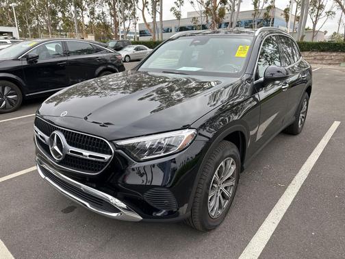 2025 Mercedes-Benz GLC 300 Base