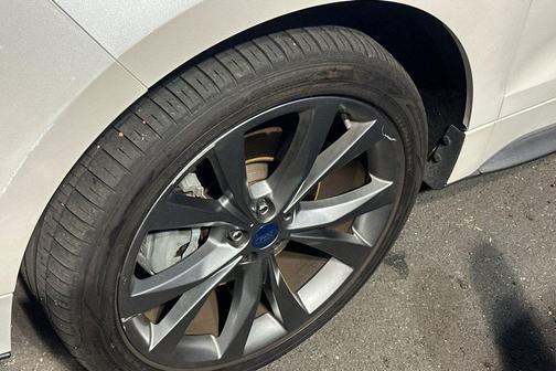 2016 Ford Edge Sport