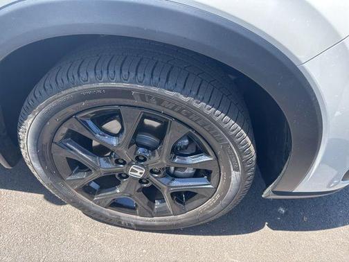 Platinum White Pearl 2023 Honda HR-V 2WD Sport