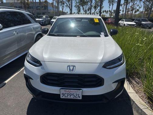 Platinum White Pearl 2023 Honda HR-V 2WD Sport