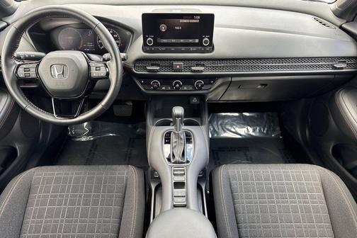 Platinum White Pearl 2023 Honda HR-V 2WD Sport
