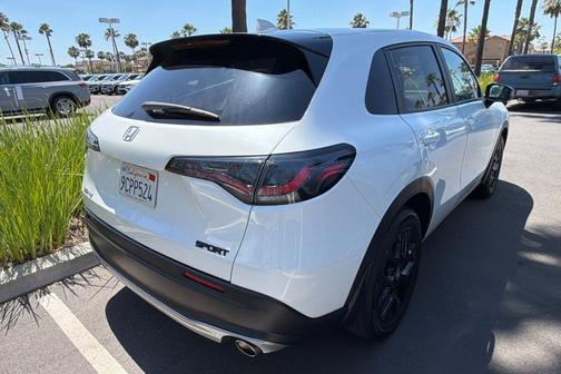 Platinum White Pearl 2023 Honda HR-V 2WD Sport